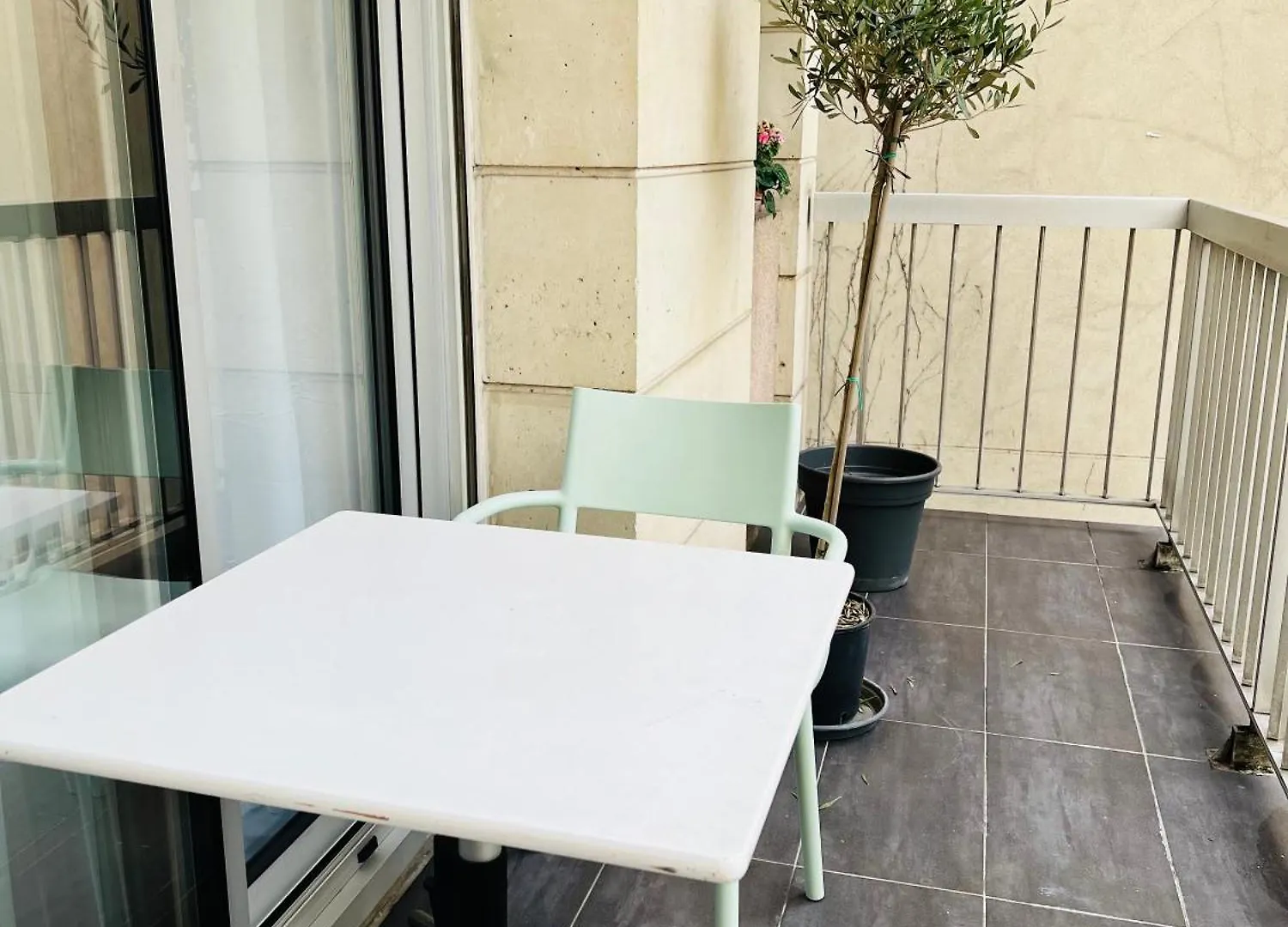 Another Attractive Flat Near By St-Germain, St-Placide Paris Apartment